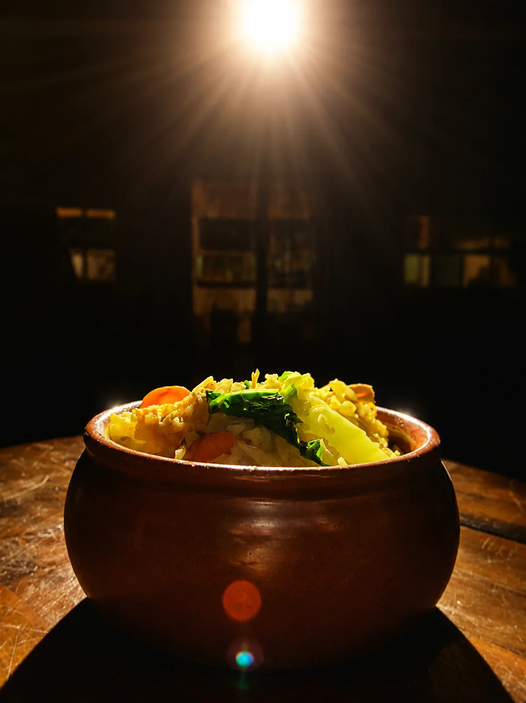 Arroz de Quintal, prato da peça À Mesa
