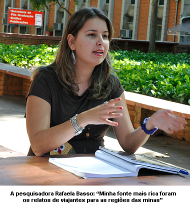 Rafaela Basso em atividade de pesquisa e ensino